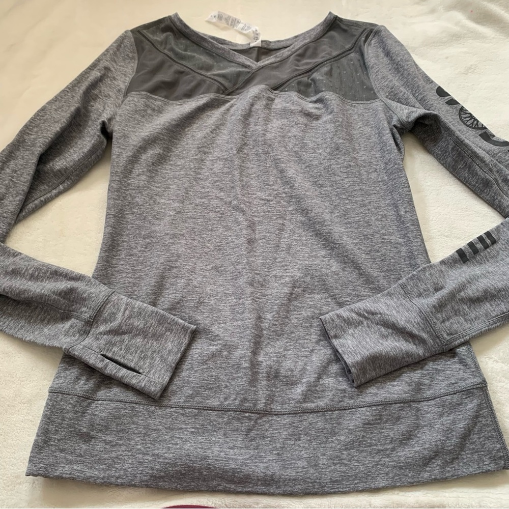 Lululemon Soulcycle Gray Long Sleeve Top Size 8